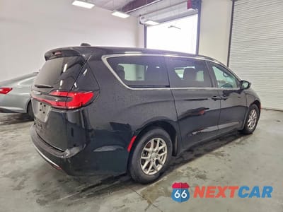 Trzecie zdjęcie samochodu z tyłu: 2025 CHRYSLER PACIFICA SELECT VIN:2C4RC1BGXSR599139 - miniatura