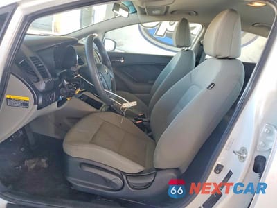 Zdjęcie 7 z 11 samochodu: 2014 KIA FORTE LX VIN:KNAFK4A60E5075951 - miniatura