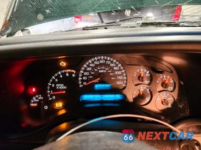 Zdjęcie 9 z 11 samochodu: 2004 GMC SIERRA K2500 HEAVY DUTY VIN:1GTHK29G04E372312 - miniatura