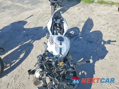 Piąte zdjęcie samochodu w środku: 2025 KAWASAKI ZX400 S VIN:ML5ZXCS11SDA41966 - miniatura