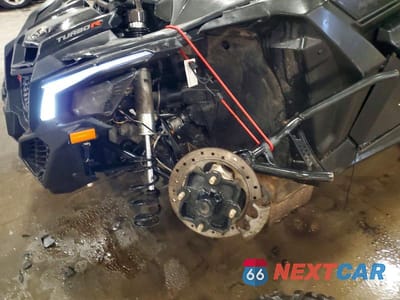 Zdjęcie 9 z 10 samochodu: 2017 CAN-AM UTILITY VEHICLE VIN:3JBVEAW29HK000351 - miniatura