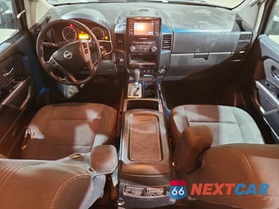 Zdjęcie 8 z 12 samochodu: 2015 NISSAN TITAN SV VIN:1N6AA0EC6FN502797 - miniatura