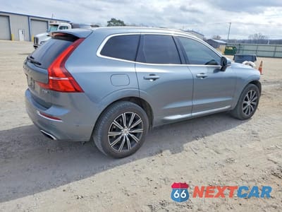 Trzecie zdjęcie samochodu z tyłu: 2018 VOLVO XC60 T5 INSCRIPTION VIN:YV4102RL1J1012826 - miniatura