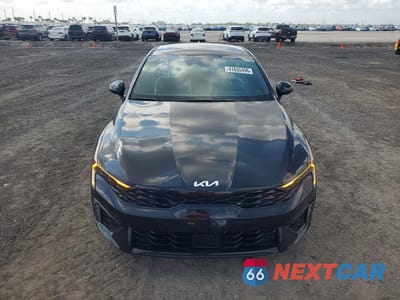 Piąte zdjęcie samochodu w środku: 2025 KIA K5 GT-LINE VIN:KNAG64J75S5302127 - miniatura
