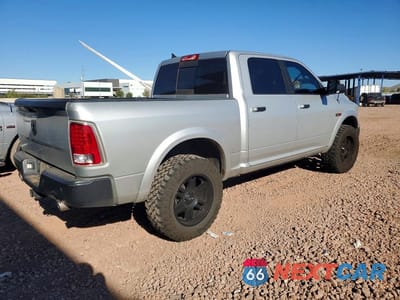 Trzecie zdjęcie samochodu z tyłu: 2018 RAM 1500 LARAMIE VIN:1C6RR7NM0JS253401 - miniatura