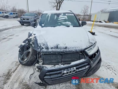 Piąte zdjęcie samochodu w środku: 2020 AUDI Q5 TITANIUM PREMIUM PLUS VIN:WA1ENAFYXL2036369 - miniatura