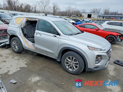Czwarte zdjęcie samochodu z boku: 2019 HYUNDAI SANTA FE SE 2.4L VIN:5NMS23AD0KH040328 - miniatura