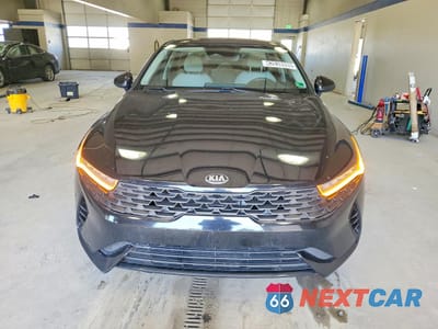 Piąte zdjęcie samochodu w środku: 2021 KIA K5 LXS VIN:5XXG14J22MG030222 - miniatura