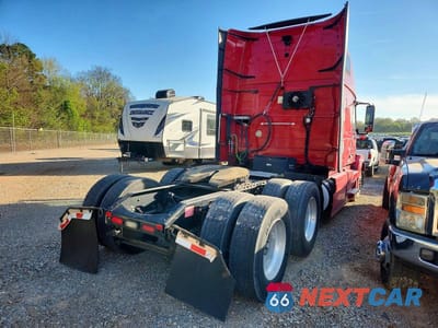 Czwarte zdjęcie samochodu z boku: 2016 VOLVO VNL SEMI TRUCK VIN:4V4NC9EG6GN190959 - miniatura
