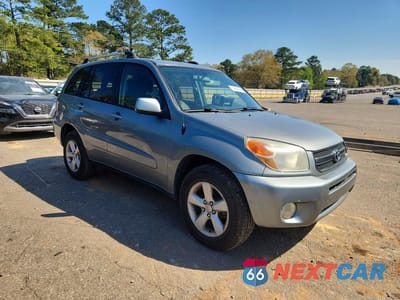 Czwarte zdjęcie samochodu z boku: 2004 TOYOTA RAV4 BASE VIN:JTEGD20V540027562 - miniatura