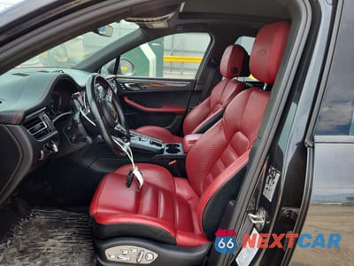 Zdjęcie 7 z 12 samochodu: 2020 PORSCHE MACAN GTS VIN:WP1AG2A59LLB55444 - miniatura