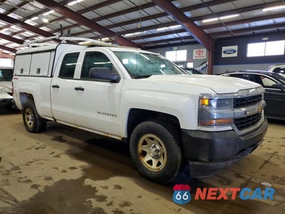 Czwarte zdjęcie samochodu z boku: 2016 CHEVROLET SILVERADO K1500 VIN:1GCVKNEH7GZ270876 - miniatura