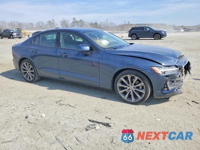 Czwarte zdjęcie samochodu z boku: 2020 VOLVO S60 T5 MOMENTUM VIN:7JR102FK9LG063538 - miniatura