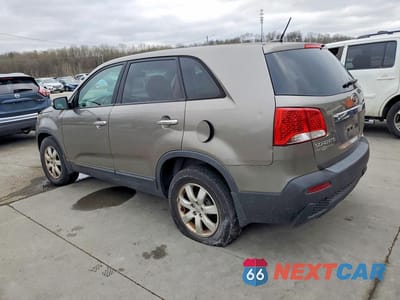 Drugie zdjęcie samochodu z przodu: 2012 KIA SORENTO LX VIN:5XYKT3A18CG229985 - miniatura