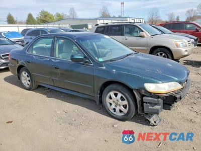 Czwarte zdjęcie samochodu z boku: 2001 HONDA ACCORD EX VIN:1HGCG56671A010202 - miniatura