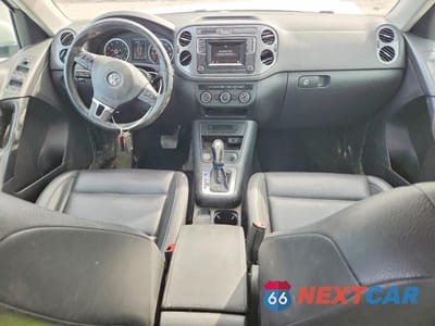 Zdjęcie 8 z 12 samochodu: 2016 VOLKSWAGEN TIGUAN S VIN:WVGBV7AXXGW523933 - miniatura