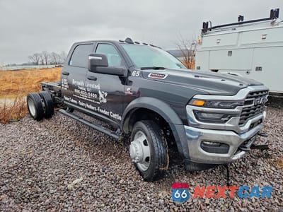 Czwarte zdjęcie samochodu z boku: 2025 RAM 5500 VIN:3C7WRNEL9SG571598 - miniatura