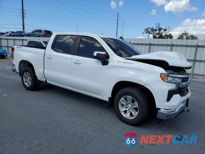 Czwarte zdjęcie samochodu z boku: 2023 CHEVROLET SILVERADO K1500 LT-L VIN:1GCPDKEK0PZ127247 - miniatura