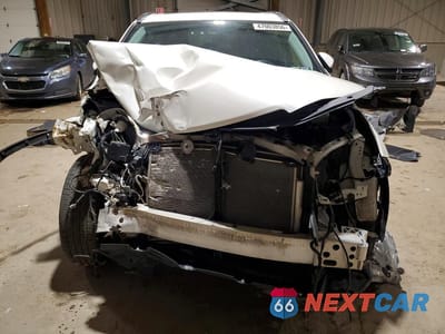 Piąte zdjęcie samochodu w środku: 2019 TOYOTA HIGHLANDER XLE VIN:5TDJZRFH5KS617454 - miniatura