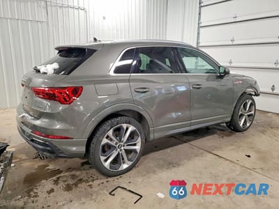 Trzecie zdjęcie samochodu z tyłu: 2019 AUDI Q3 PREMIUM PLUS S-LINE VIN:WA1EECF3XK1072065 - miniatura