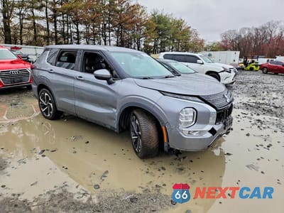 Czwarte zdjęcie samochodu z boku: 2022 MITSUBISHI OUTLANDER SE VIN:JA4J3UA85NZ040062 - miniatura