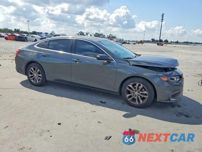 Czwarte zdjęcie samochodu z boku: 2017 CHEVROLET MALIBU LT VIN:1G1ZE5ST9HF189617 - miniatura