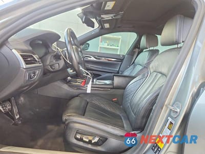 Zdjęcie 7 z 13 samochodu: 2020 BMW 750 XI VIN:WBA7U2C08LGM26909 - miniatura