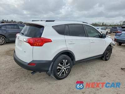 Trzecie zdjęcie samochodu z tyłu: 2015 TOYOTA RAV4 LE VIN:JTMZFREV2FJ026360 - miniatura