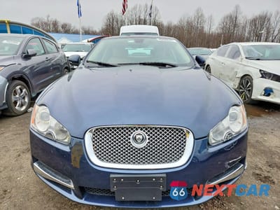 Piąte zdjęcie samochodu w środku: 2011 JAGUAR XF VIN:SAJWA0FB3BLS09171 - miniatura