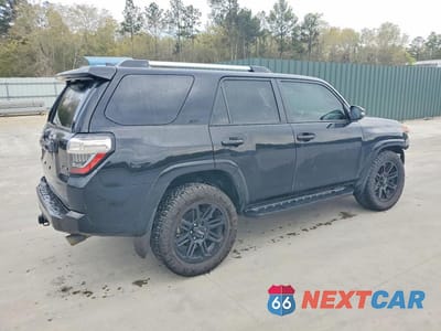 Trzecie zdjęcie samochodu z tyłu: 2024 TOYOTA 4RUNNER SR5 PREMIUM VIN:JTEFU5JR1R5315409 - miniatura