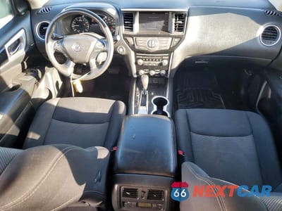 Zdjęcie 8 z 12 samochodu: 2019 NISSAN PATHFINDER SV VIN:5N1DR2MN0KC577245 - miniatura
