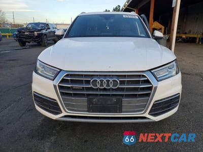 Piąte zdjęcie samochodu w środku: 2018 AUDI Q5 PREMIUM VIN:WA1ANAFY6J2240694 - miniatura
