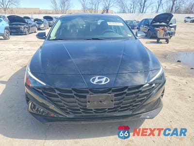Piąte zdjęcie samochodu w środku: 2023 HYUNDAI ELANTRA SE VIN:KMHLL4AG9PU575820 - miniatura