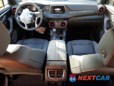 Zdjęcie 8 z 13 samochodu: 2022 CHEVROLET BLAZER RS VIN:3GNKBERS1NS234935 - miniatura