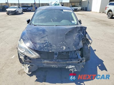 Piąte zdjęcie samochodu w środku: 2019 NISSAN SENTRA SV VIN:3N1AB7AP0KY226778 - miniatura