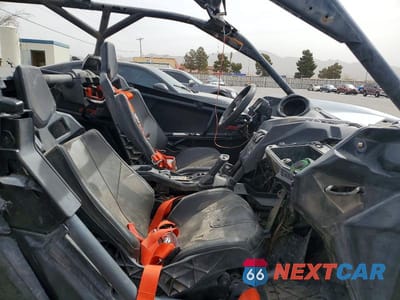 Piąte zdjęcie samochodu w środku: 2023 CAN-AM MAVERICK X3 UTILITY VEHICLE VIN:3JBVKAV24PE000930 - miniatura