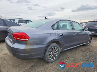 Trzecie zdjęcie samochodu z tyłu: 2015 VOLKSWAGEN PASSAT S VIN:1VWAT7A36FC059846 - miniatura