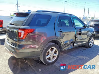 Trzecie zdjęcie samochodu z tyłu: 2017 FORD EXPLORER XLT VIN:1FM5K8D81HGB29278 - miniatura