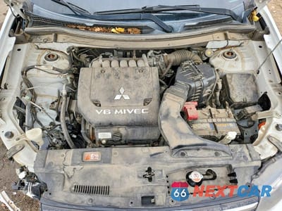 Zdjęcie 12 z 13 samochodu: 2014 MITSUBISHI OUTLANDER GT VIN:JA4JZ4AX2EZ007817 - miniatura