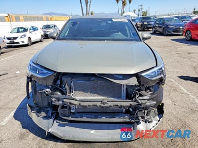 Piąte zdjęcie samochodu w środku: 2024 AUDI Q3 PREMIUM S LINE 45 VIN:WA1DECF38R1204178 - miniatura