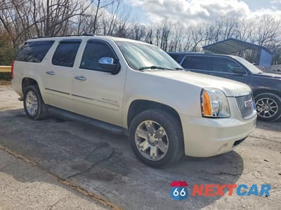 Czwarte zdjęcie samochodu z boku: 2010 GMC YUKON XL K1500 SLT VIN:1GKUKKE34AR154397 - miniatura