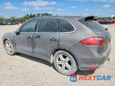 Drugie zdjęcie samochodu z przodu: 2014 PORSCHE CAYENNE S HYBRID VIN:WP1AE2A29ELA51180 - miniatura