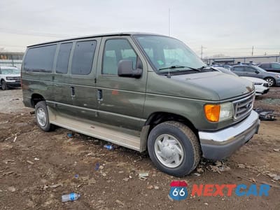 Czwarte zdjęcie samochodu z boku: 2005 FORD ECONOLINE E350 SUPER DUTY WAGON VIN:1FBNE31L75HB17864 - miniatura
