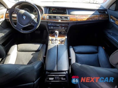 Zdjęcie 8 z 11 samochodu: 2014 BMW 740 LXI VIN:WBAYF4C53ED281692 - miniatura