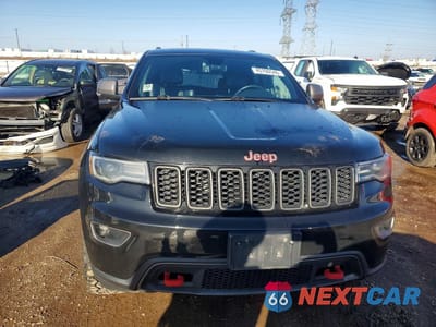 Piąte zdjęcie samochodu w środku: 2019 JEEP GRAND CHEROKEE TRAILHAWK VIN:1C4RJFLG8KC581183 - miniatura