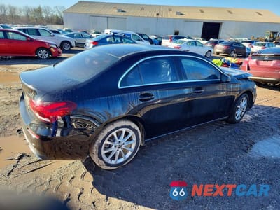 Trzecie zdjęcie samochodu z tyłu: 2021 MERCEDES-BENZ A 220 4MATIC VIN:W1K3G4FB1MJ289100 - miniatura