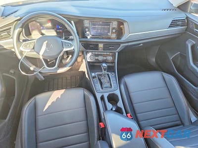 Zdjęcie 8 z 12 samochodu: 2023 VOLKSWAGEN JETTA SE VIN:3VW7M7BU0PM057766 - miniatura