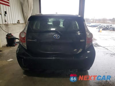 Zdjęcie 6 z 12 samochodu: 2014 TOYOTA PRIUS C TWO VIN:JTDKDTB33E1573949 - miniatura