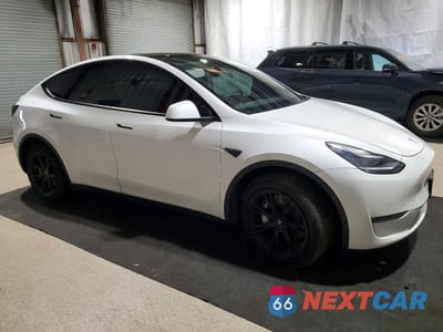 Czwarte zdjęcie samochodu z boku: 2020 TESLA MODEL Y VIN:5YJYGDEEXLF009563 - miniatura