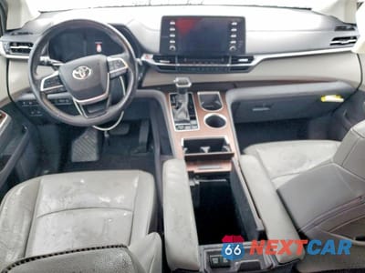 Zdjęcie 8 z 13 samochodu: 2021 TOYOTA SIENNA XLE 7-PASSENGER VIN:5TDYRKEC0MS058359 - miniatura